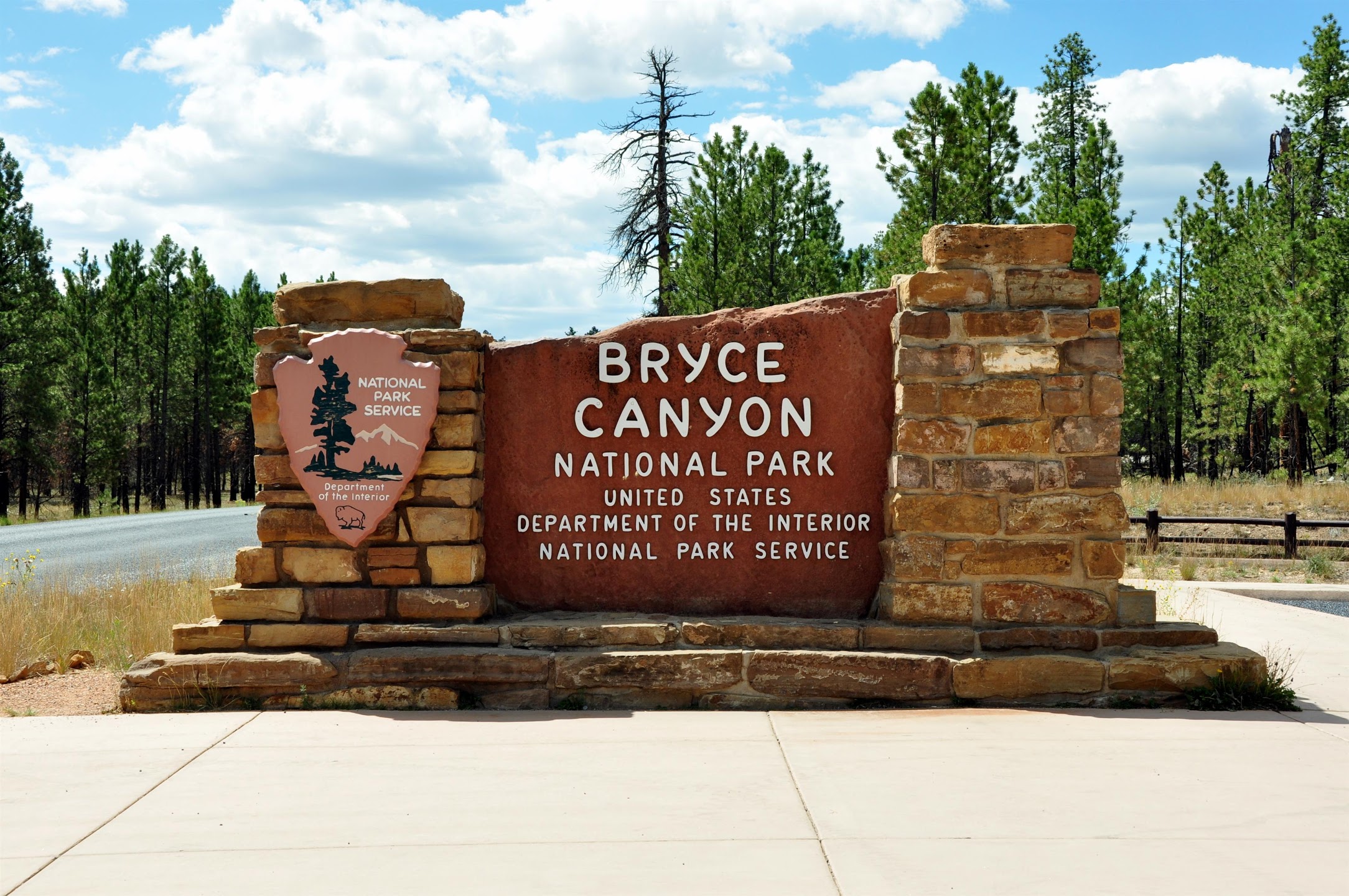 Bryce Canyon National Park entrance sign