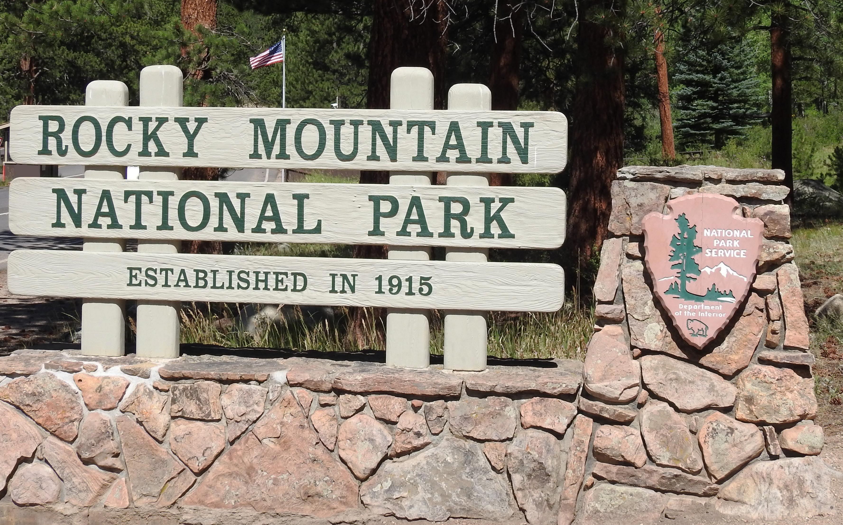 Rocky Mountain National Park entrance sign